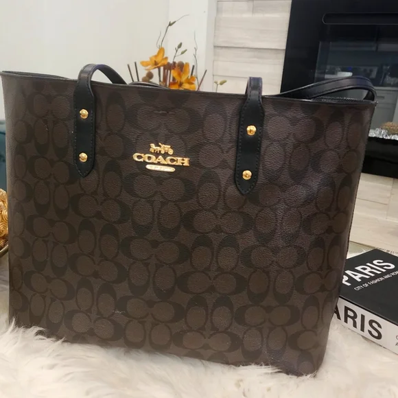 Coach bag - Picture 2 of 2